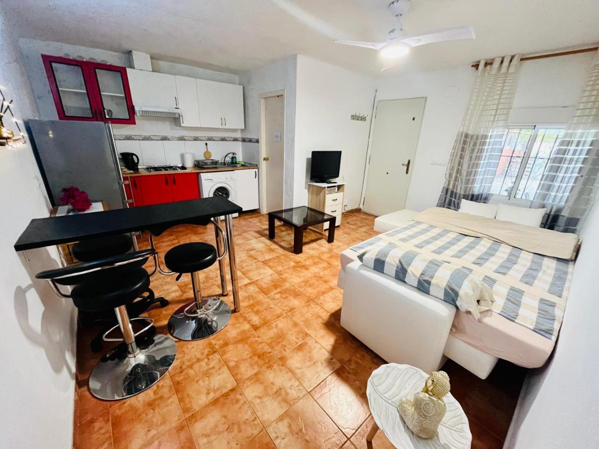 Estudio Adosado Acogedor Con Jardin, Barbacoa Y Parking Privado Alicante Zewnętrze zdjęcie